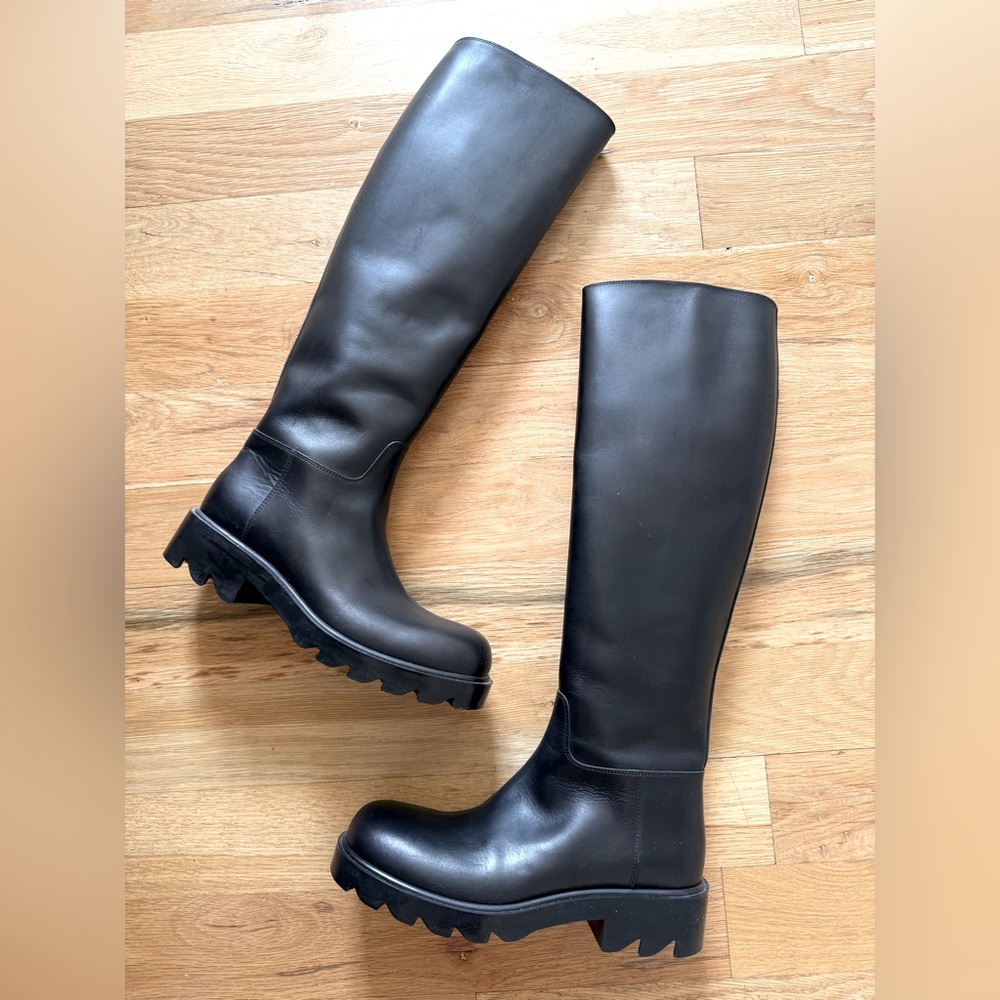 Black Bottega Veneta Tall Leather Lug Riding Boots Strut New 38